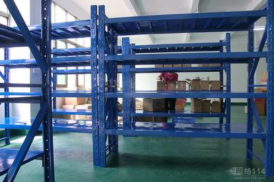 設(shè)計(jì)定制廣州倉儲(chǔ)貨架，優(yōu)化工廠大型庫房空間與效率——聚焦廣東地區(qū)貨架價(jià)格與廠家選擇